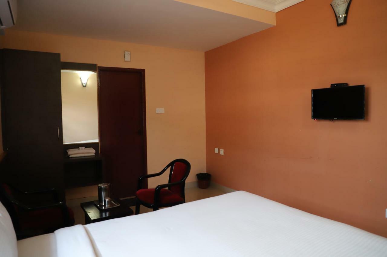 Hotel Namaskar クンバコナム エクステリア 写真